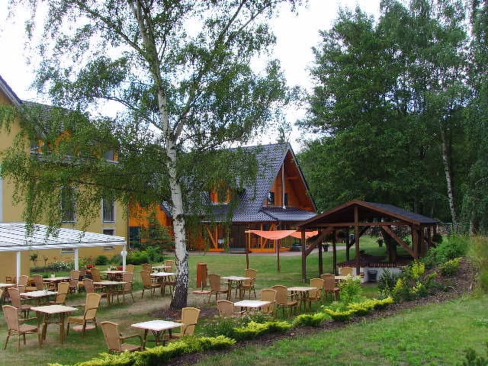 Terrasse Rückseite Seehotel Burg Spreewald