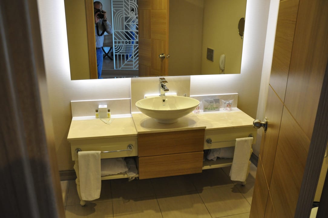 Waschtisch Hotel Delphin Imperial