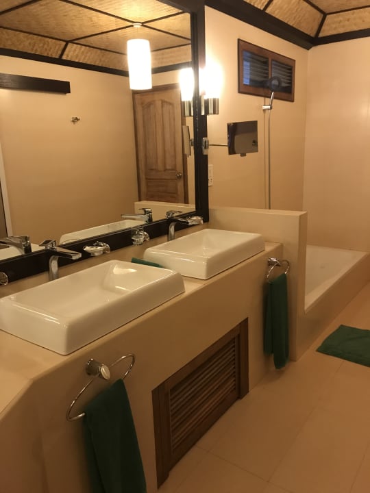Zimmer Angaga Island Resort
