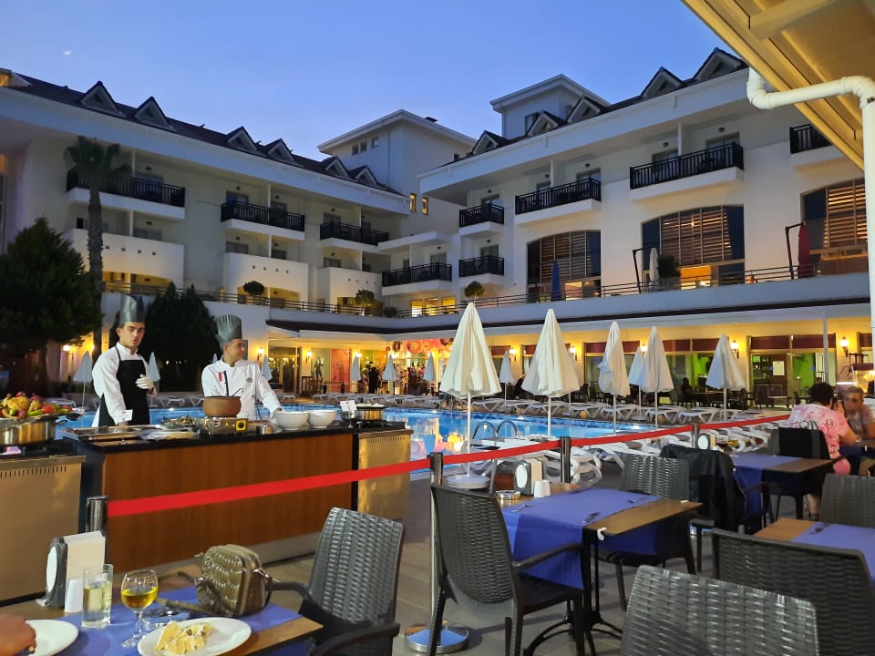 Gastro Side Aquamarin Resort & Spa