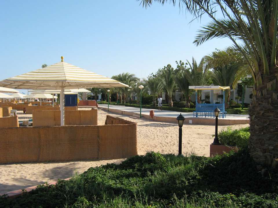 Strand Menaville Safaga