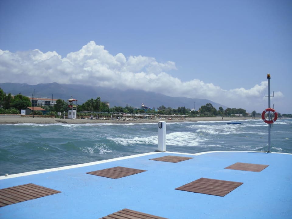 Von dort konnte man super ins Meer springen Club Yali Hotels & Resort