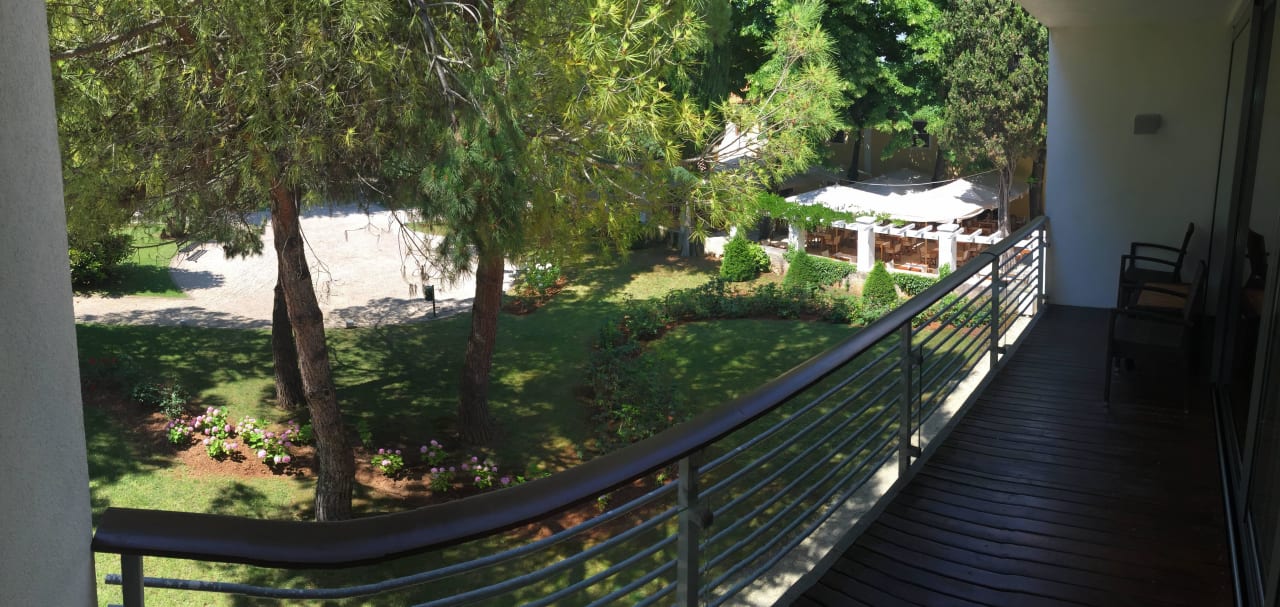Vom Balkon in den Garten Falkensteiner Hotel Adriana