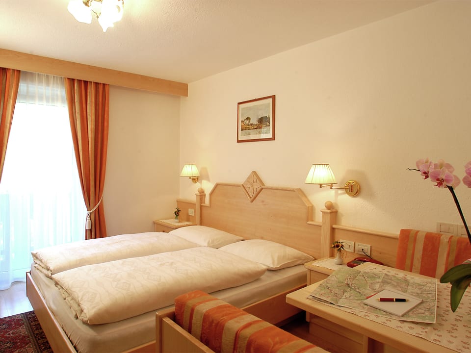 Zimmer Hotel & Pension La Müda