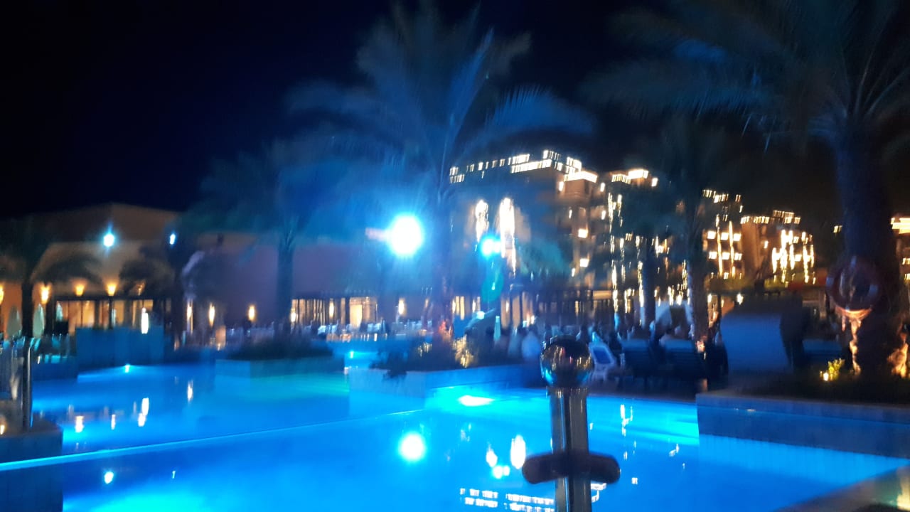 Pool DoubleTree by Hilton Resort & Spa Marjan Island