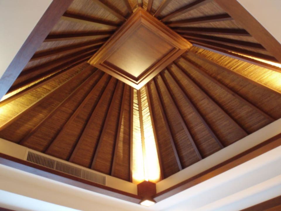 Holzdecke Marina Phuket Resort