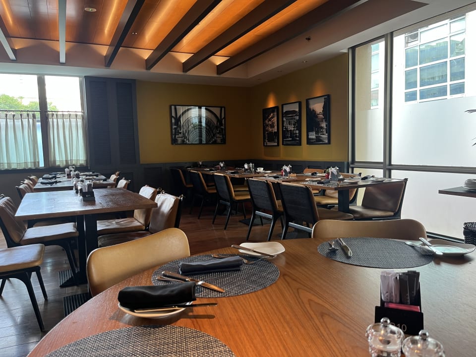 Gastro Hotel Sofitel Plaza