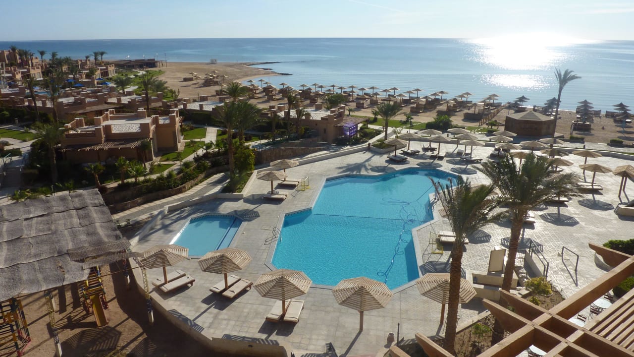 Vue sur la piscine  Imperial Shams Abu Soma