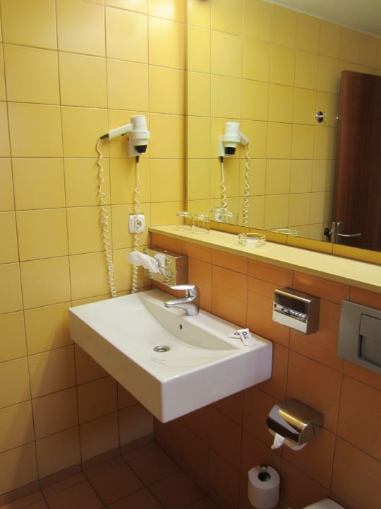 Bad Zimmer 139 SBH Hotel Taro Beach