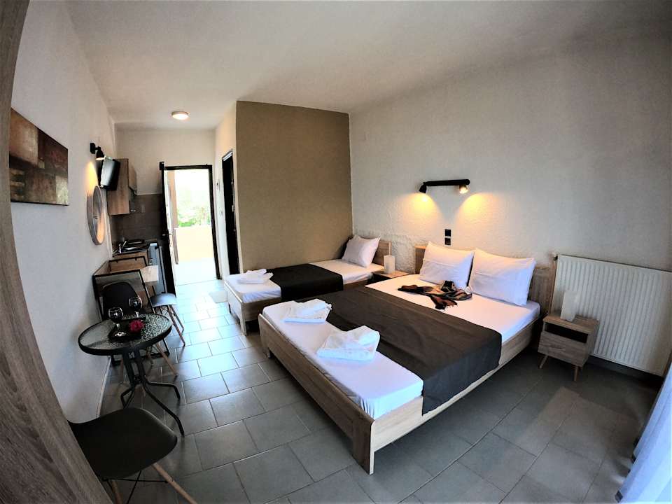 Zimmer Pension Karvounoskala