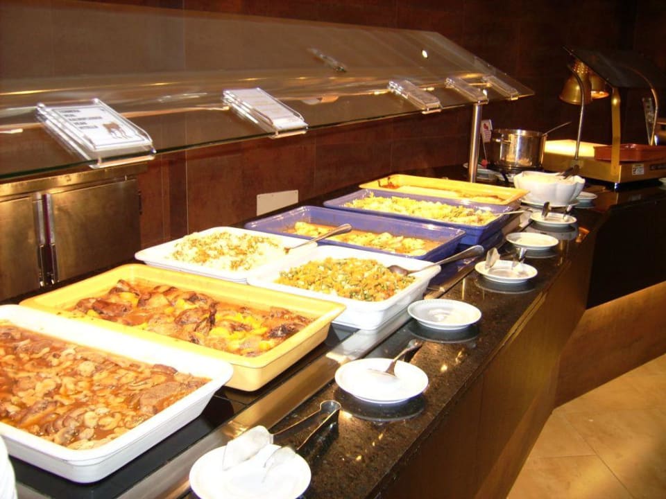 Reichhaltiges Buffet Grupotel Orient