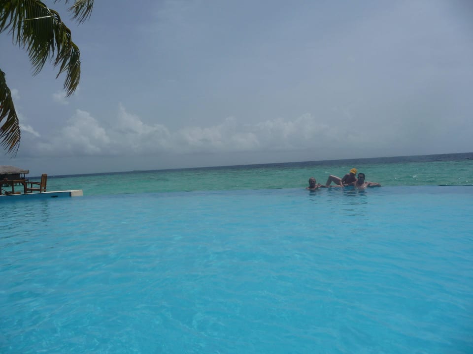 Vom Pool Blick aufs Meer Filitheyo Island Resort