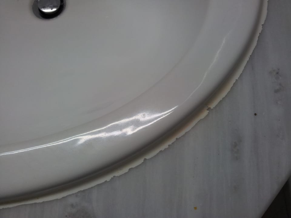 Waschbecken schlecht versiegelt Grecotel LUXME White