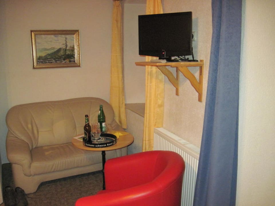 Gemütliche Sitzecke mit TV Gasthof & Hotel Teufelsmühle