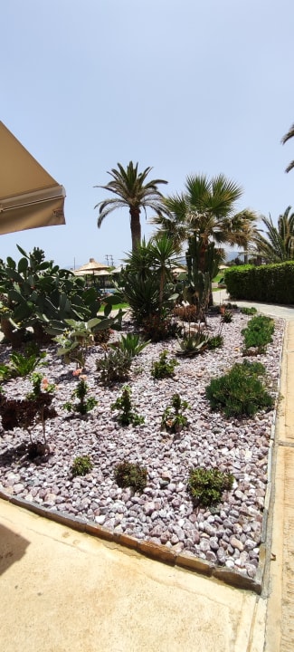Gartenanlage Anissa Beach & Village