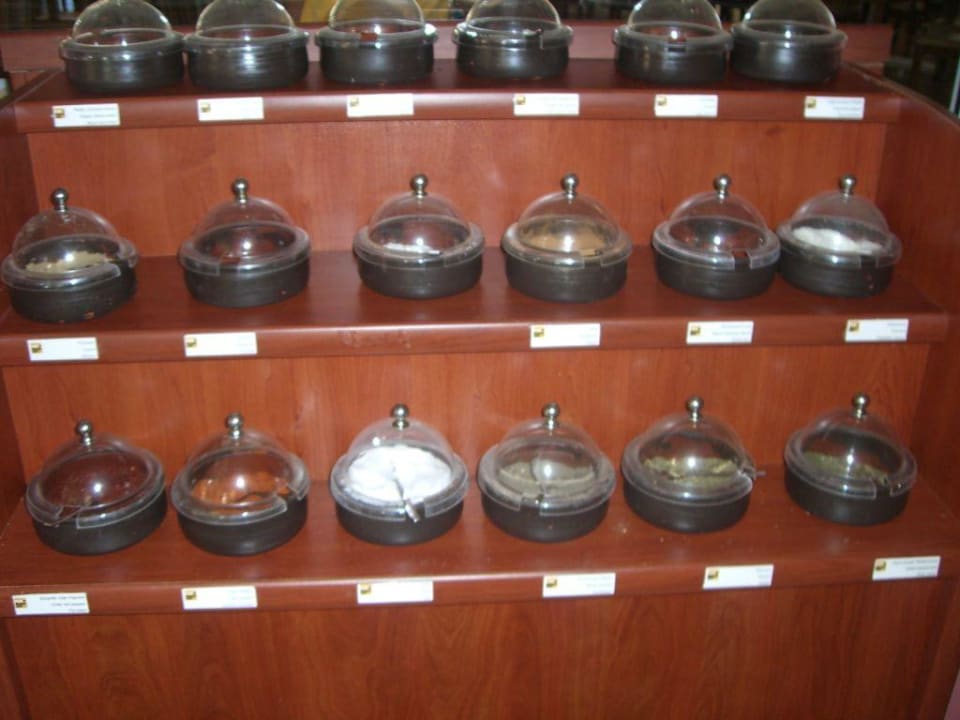 Gewürzauswahl im Restaurant Magio Monachus Family Resort Sorgun