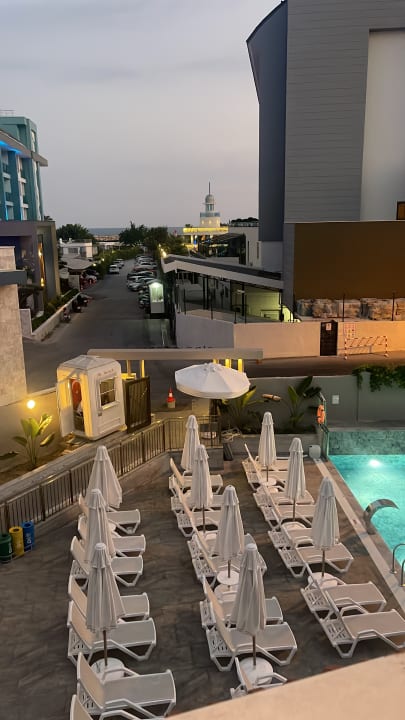 Pool Side Story Resort & Spa