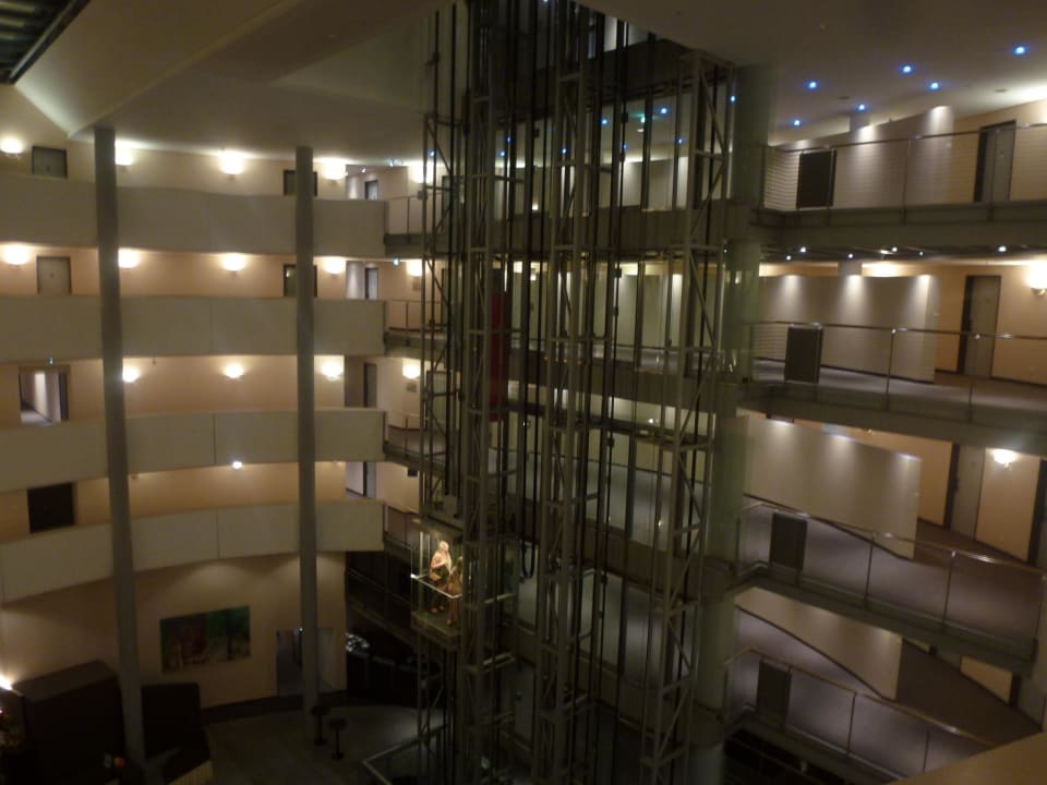 Lobby Hotel NH Düsseldorf City