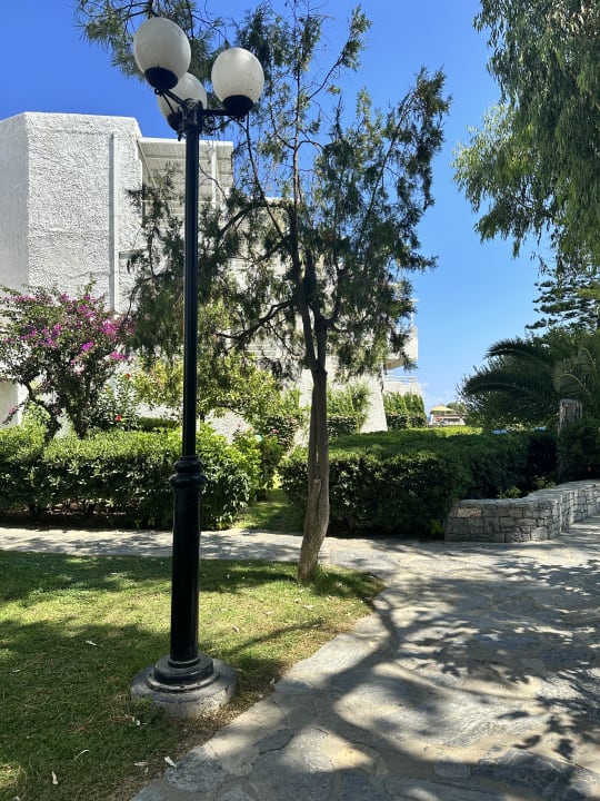 Gartenanlage Apollonia Beach Resort & Spa