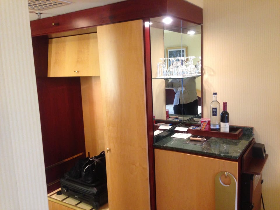 Blick in das Zimmer Hotel InterContinental Frankfurt