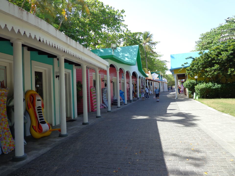 Karibische Straße - Einkaufen Senator Puerto Plata Hotel