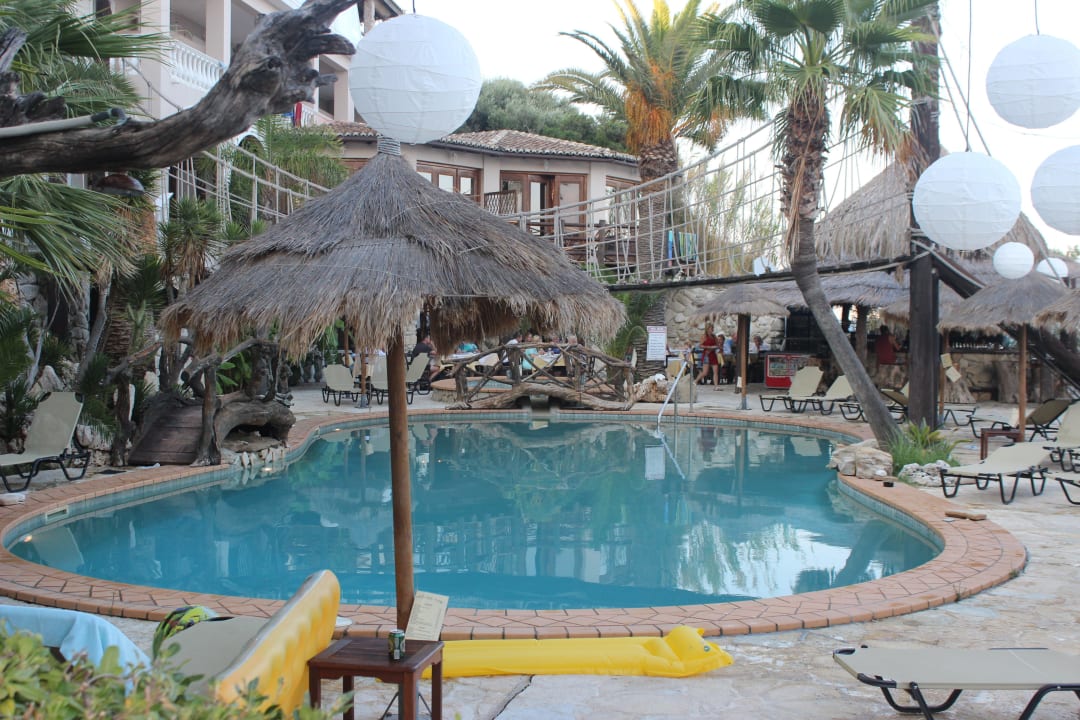 Pool Gloria Maris Hotel Suites and Villa