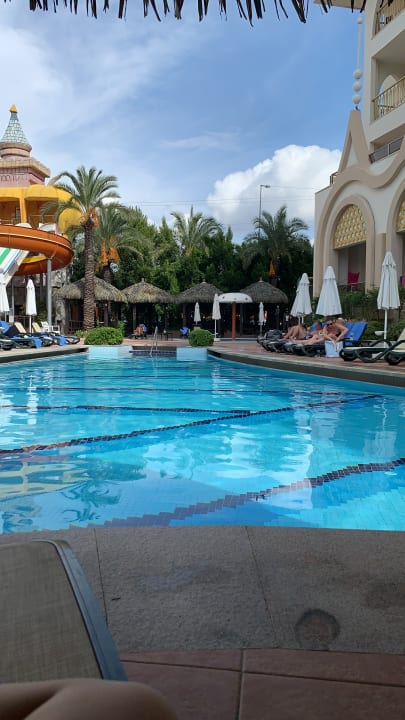 Pool Well Palace Side