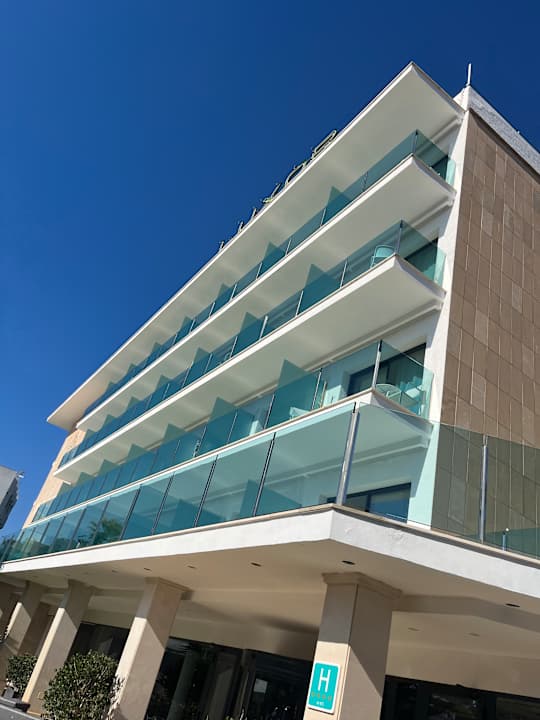 Außenansicht Hotel Luxor