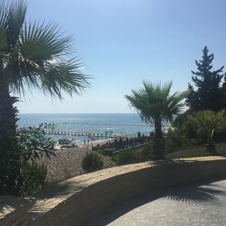 Weg zum Strand The Sense Deluxe Hotel