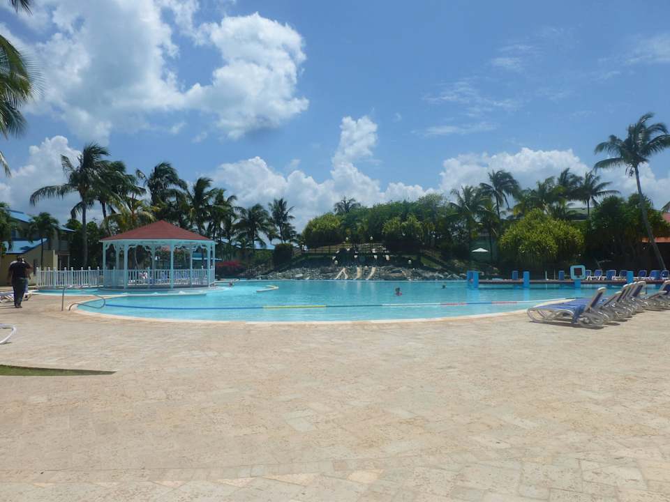 Immer genügend Liegen am Pool Sol Hicacos Varadero