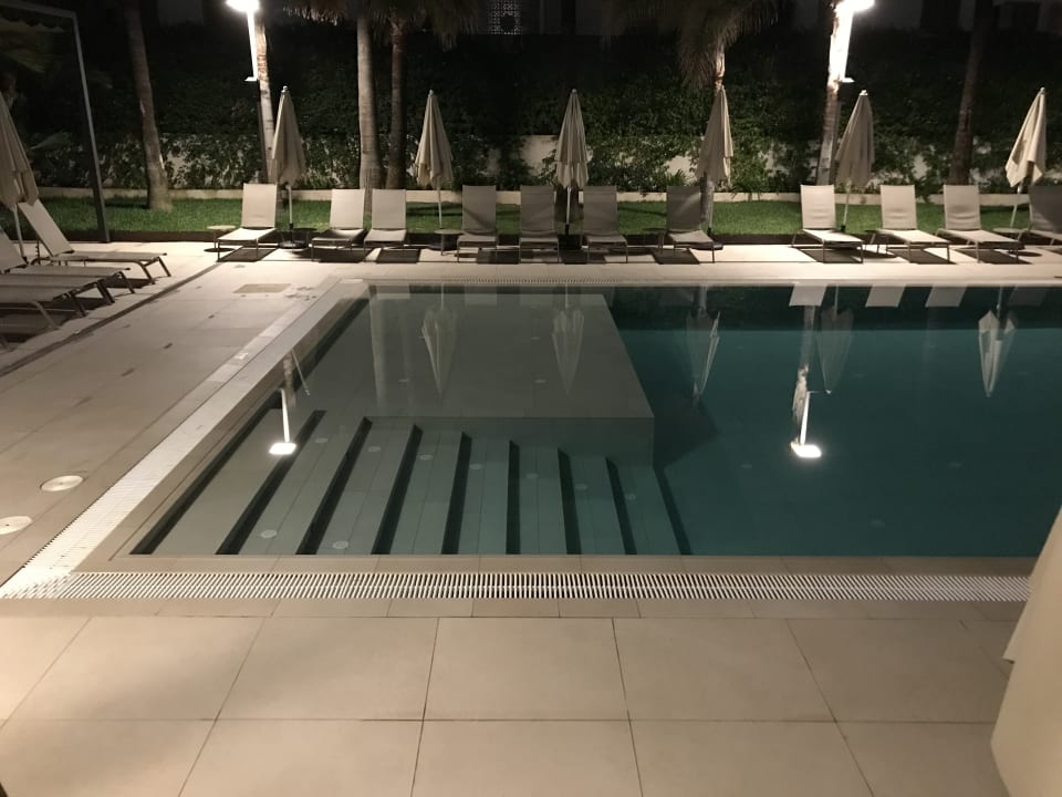 Pool Paradiso Garden