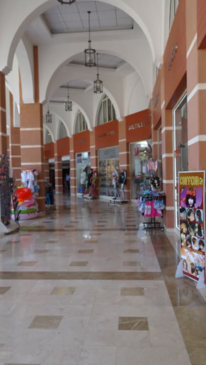 Einkaufen im Hotel Megasaray Club Belek