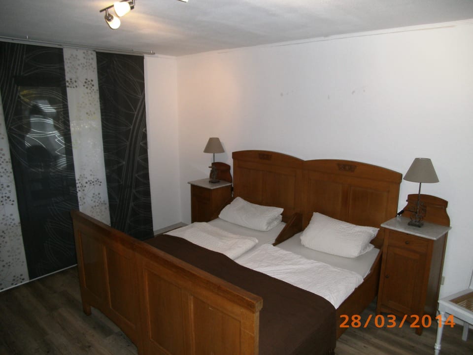 Schlafzimmer Ferienwohnung Historische Mühle Vogelsang