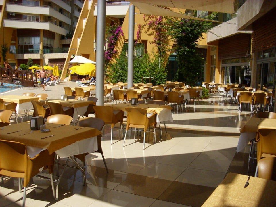 Restaurant draussen Alaiye Resort & Spa