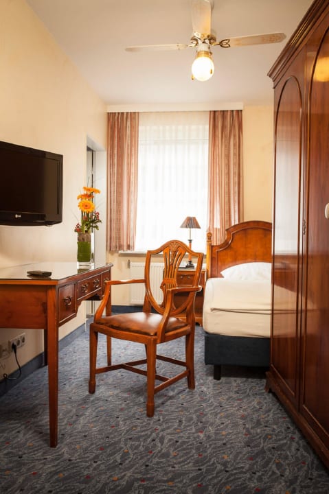 Einzelzimmer Economy Hotel Königshof am Funkturm