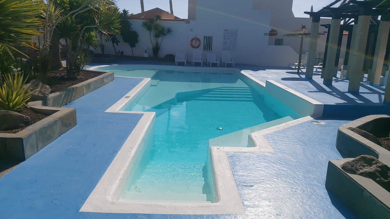 Pool Bahia Calma Beach