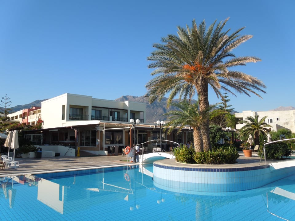 Pool Hydramis Palace Beach Resort