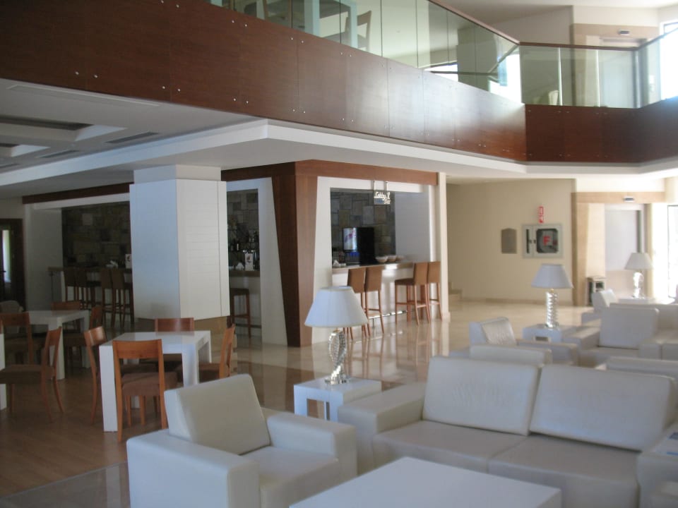 Lobby Green Bay Resort & Spa