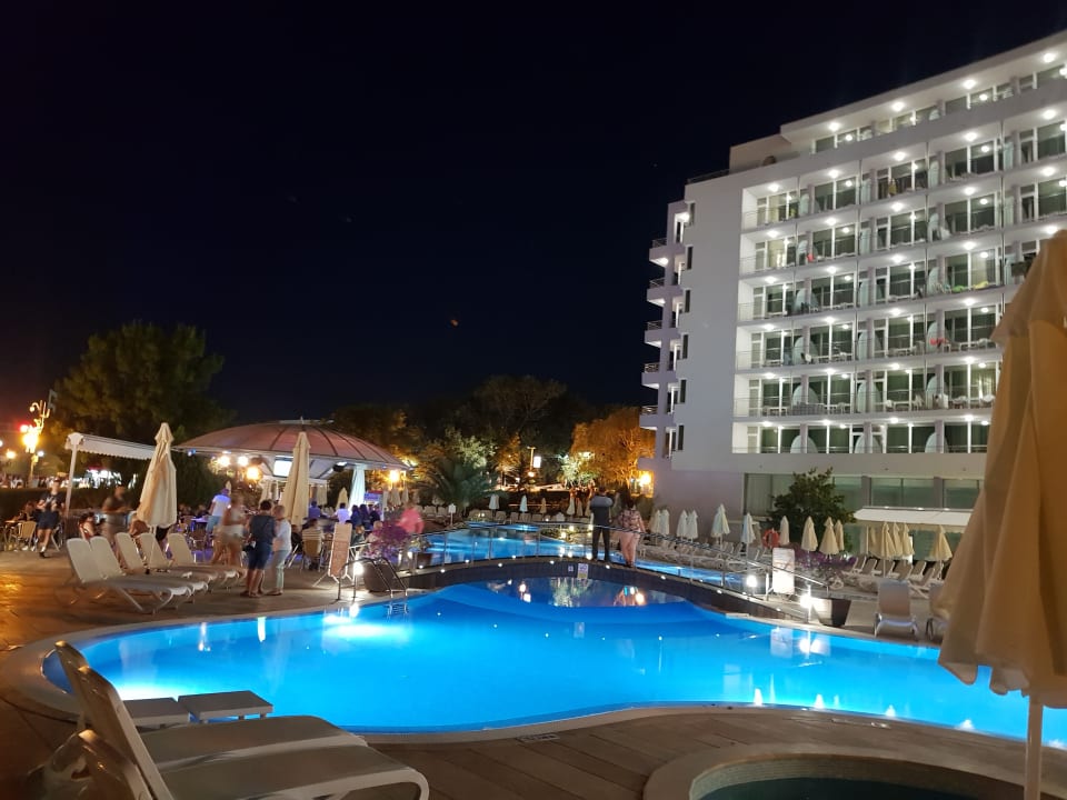 Pool Sentido Neptun Beach