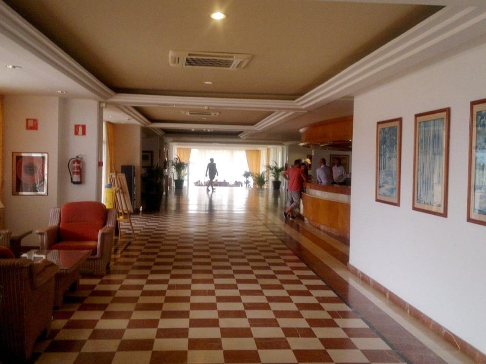 Przy recepcji Hotel Riu Oliva Beach - Hotel