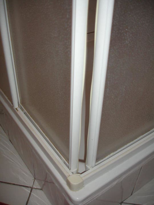 Dusche Diani Sea Resort