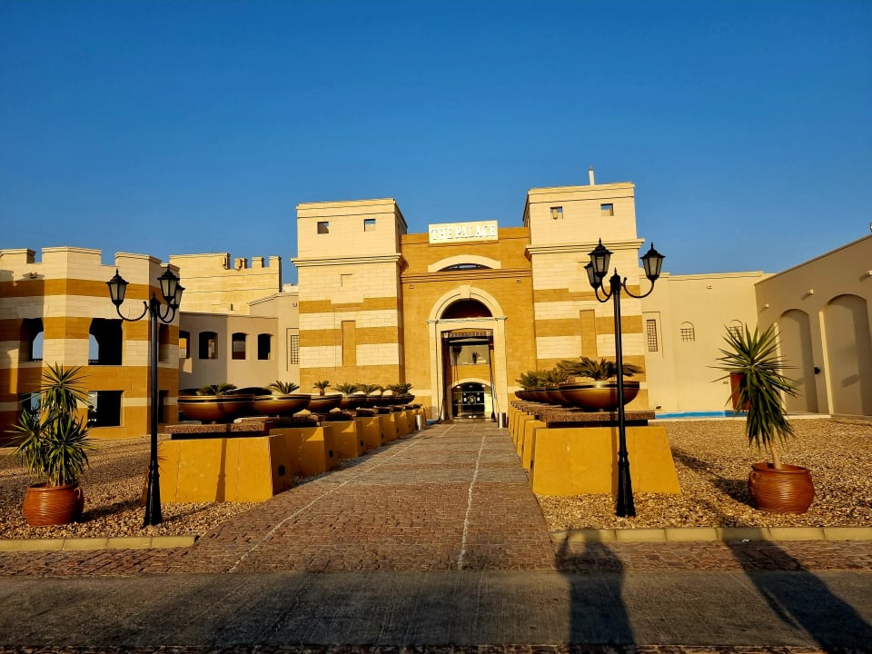 Außenansicht Pickalbatros Palace Hotel-Port Ghalib