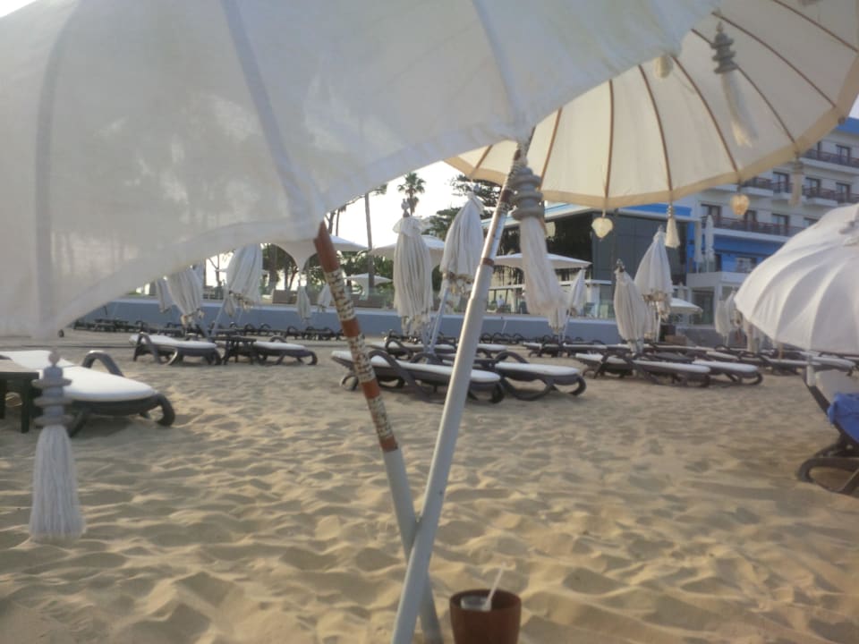 Time for cocktails !  Arkin Palm Beach Hotel