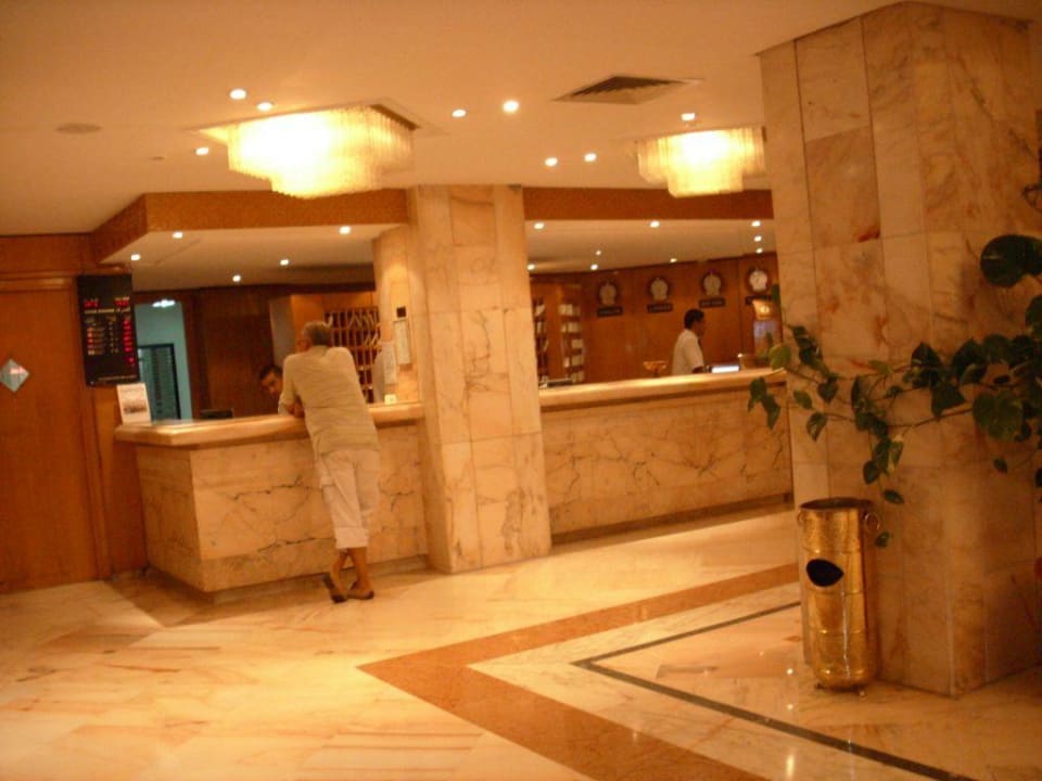 Reception Hotel Amir Palace