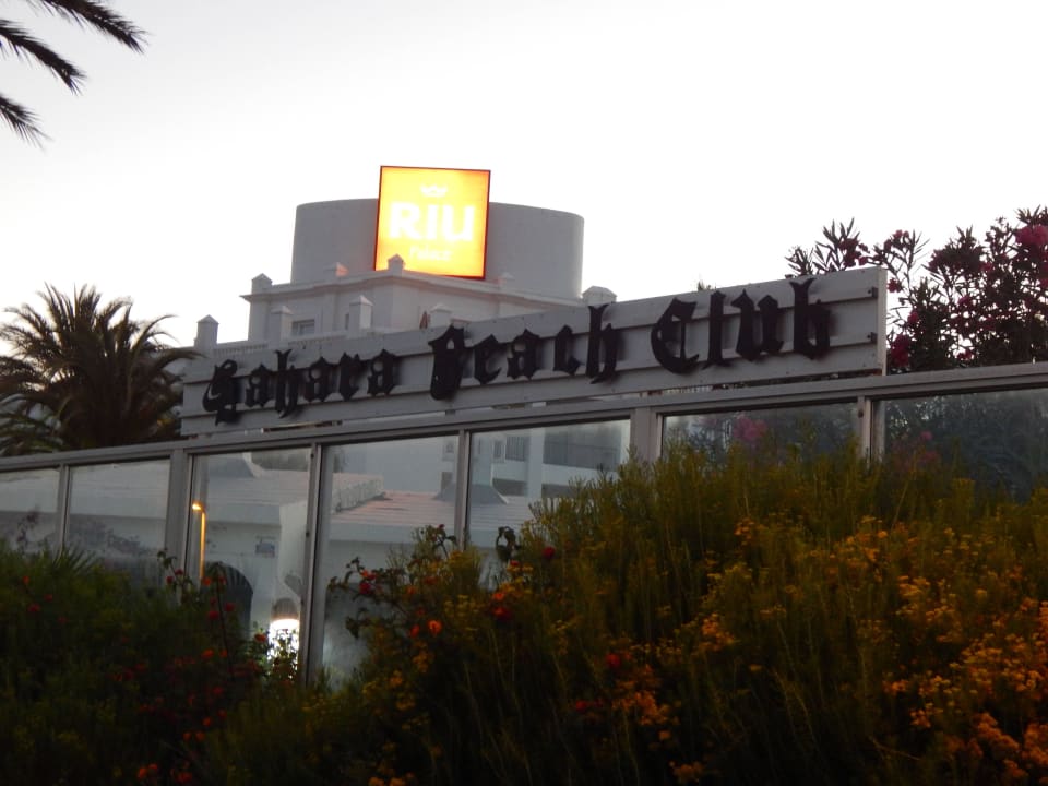 Von der Promenade aus Sahara Beach Club