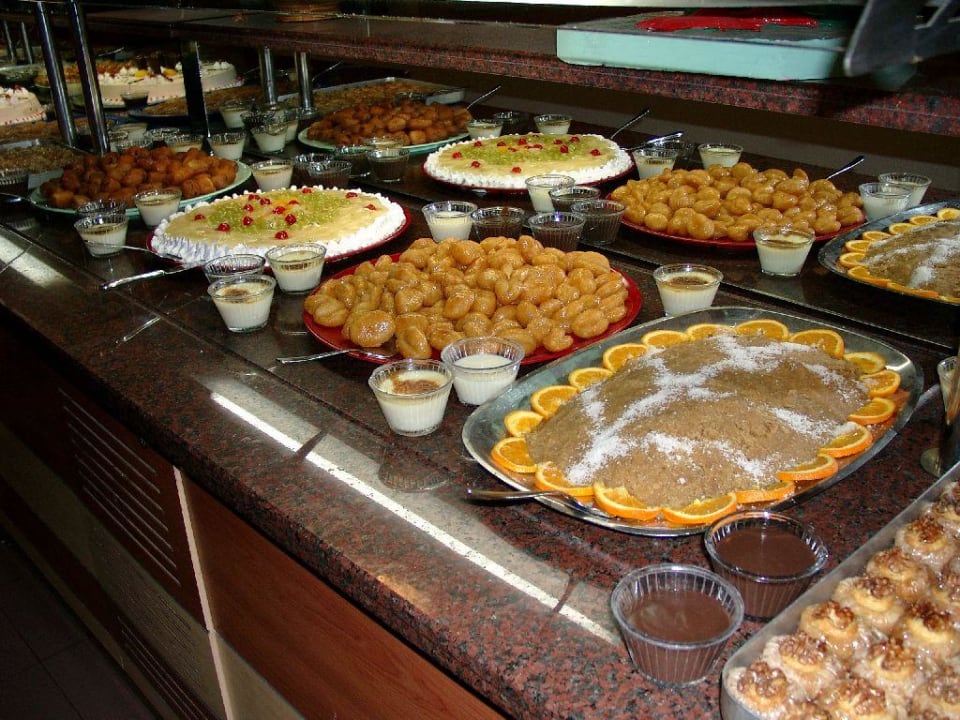 Nachspeisenbuffet am Abend Ulusoy Kemer Holiday Club