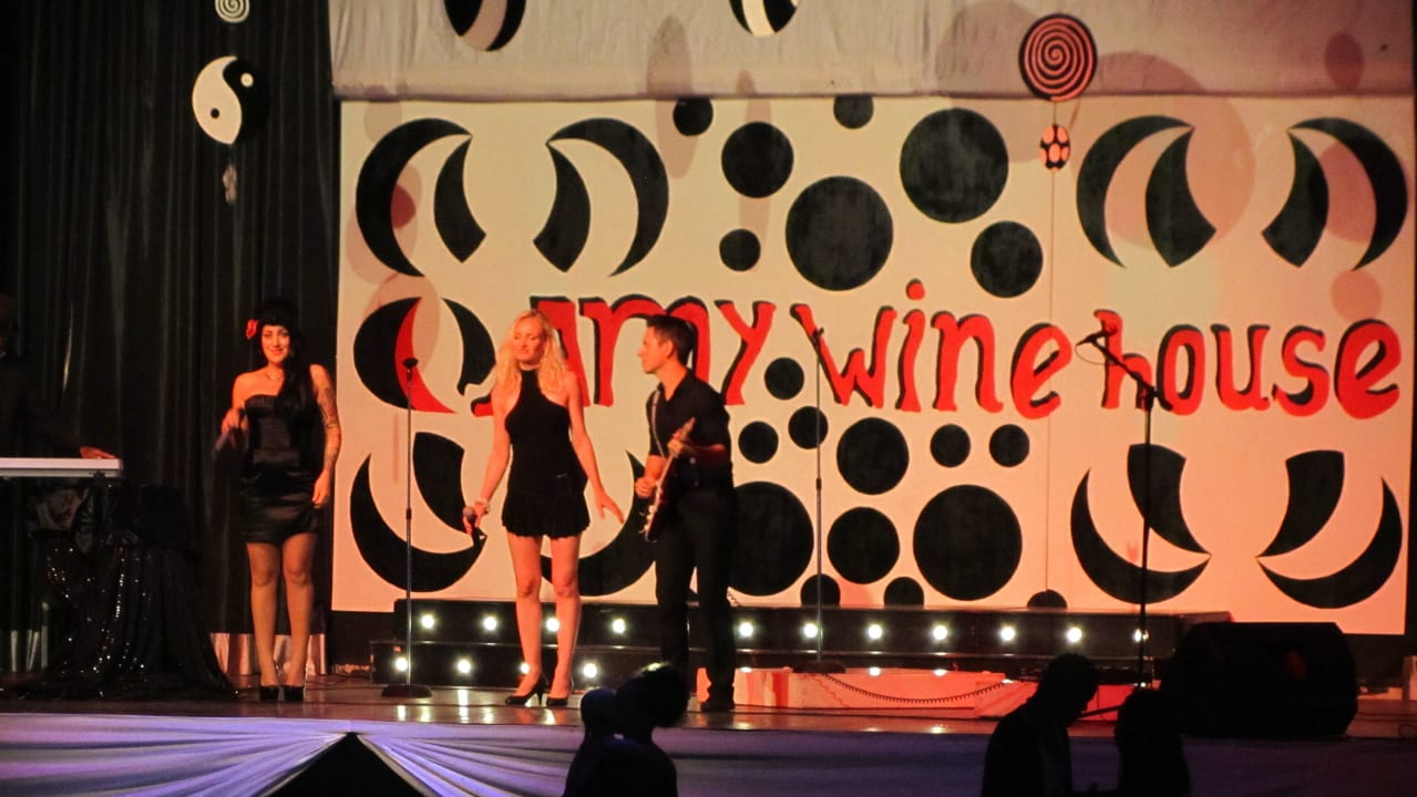 Amy Winehouse Show Hotel Riu Touareg