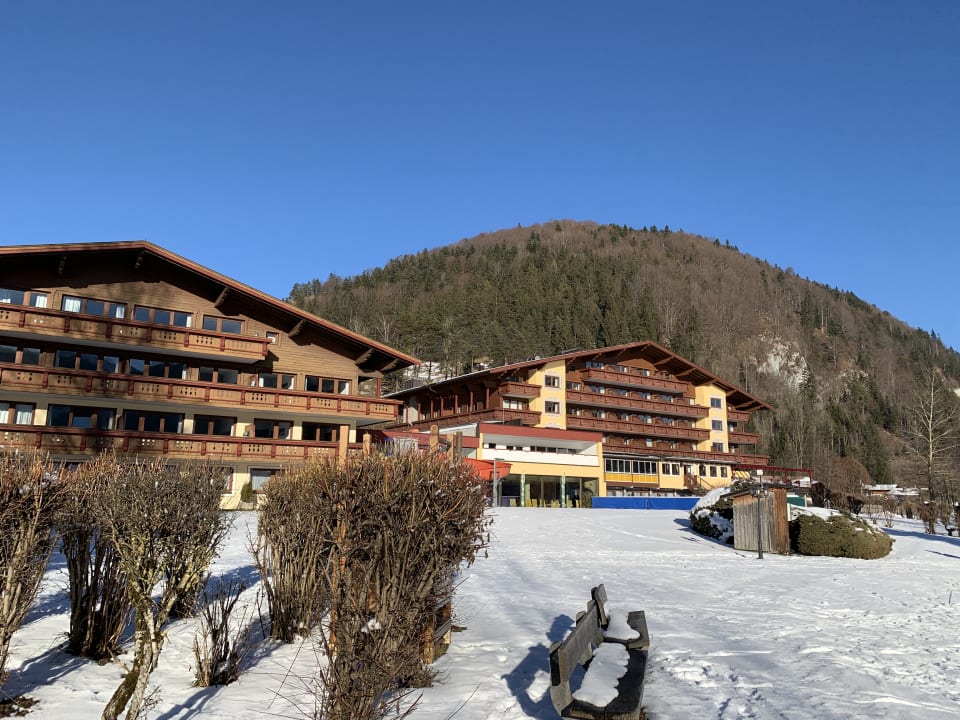 Außenansicht Hotel Bellevue am See