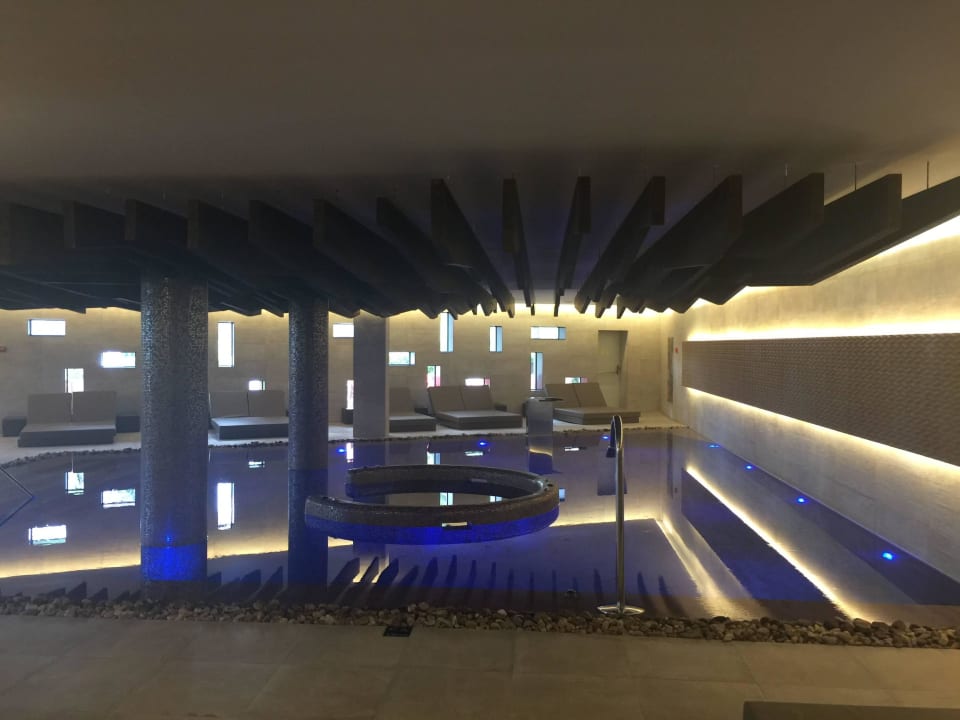 Innenpool mit Sauna & Wellness Hotel Serrano Palace