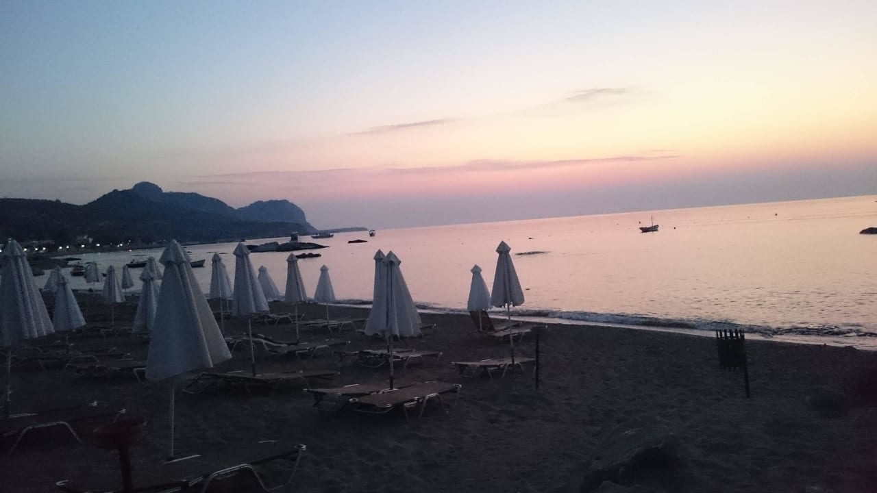 Ganz früh am Morgen alltoura Club Hotel Porto Angeli Beach Resort